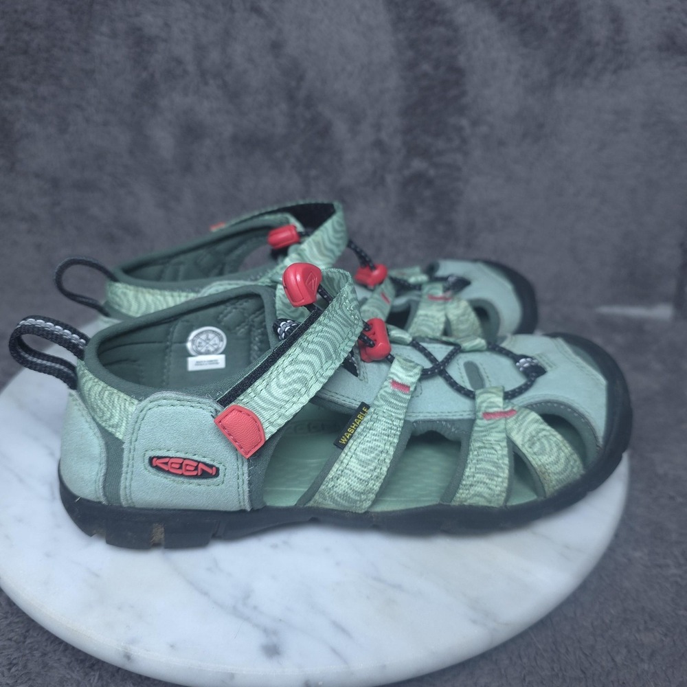 KEEN Sandals Youth Size 2 Green Fisherman Water Shoes Hook & Loop Outdoor